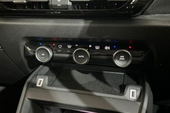 CITROEN e-C4 50kWh Sense Plus Hatchback 5dr Electric Auto (136 ps) Touchscree