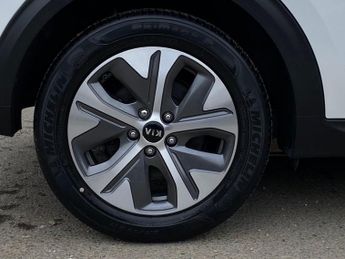 KIA NIRO 4 5d 202 BHP