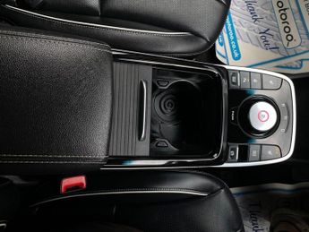 KIA NIRO 4 5d 202 BHP