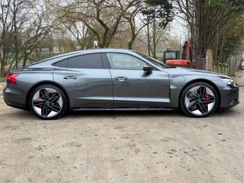 AUDI RS e-tron GT 93.4kWh Carbon Vorsprung Saloon 4dr Electric Auto quattro (598 p