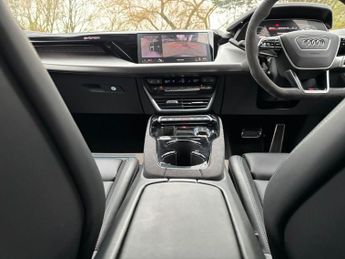 AUDI RS e-tron GT 93.4kWh Carbon Vorsprung Saloon 4dr Electric Auto quattro (598 p