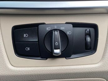 BMW 3 SERIES 2.0 320d Luxury Saloon 4dr Diesel Auto xDrive Euro 6 (s/s) (190