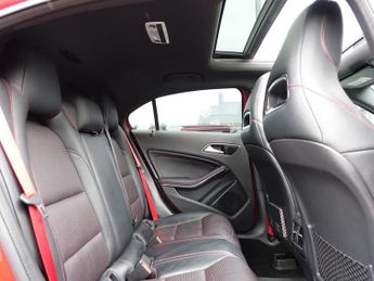 MERCEDES-BENZ A-CLASS 2.0 A250 AMG (Premium) Hatchback 5dr Petrol 7G-DCT 4MATIC Euro 6
