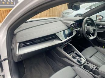 AUDI A3 1.5 TFSI 35 S line Sportback 5dr Petrol S Tronic Euro 6 (s/s) (1