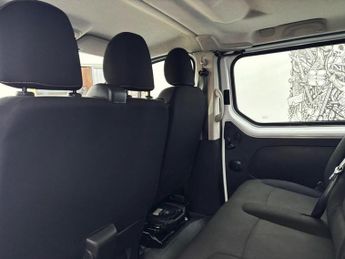 RENAULT TRAFIC 1.6 dCi 27 Business Minibus Double Cab 5dr Diesel Manual SWB Eur