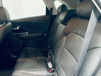 KIA NIRO 1.6 GDi 2 SUV 5dr Petrol Hybrid DCT Euro 6 (s/s) (139 bhp)