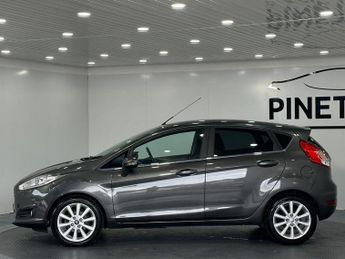 FORD FIESTA 1.0T EcoBoost Titanium Hatchback 5dr Petrol Powershift Euro 6 (1