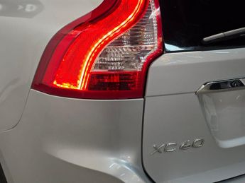 VOLVO XC60 2.0 D4 SE Lux Nav SUV 5dr Diesel Auto Euro 6 (s/s) (190 ps)