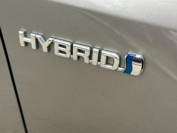 TOYOTA AURIS 1.8 VVT-h Business Edition Hatchback 5dr Petrol Hybrid CVT Euro 