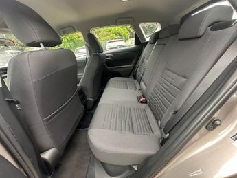 TOYOTA AURIS 1.8 VVT-h Business Edition Hatchback 5dr Petrol Hybrid CVT Euro