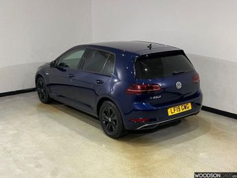 VOLKSWAGEN E-GOLF 35.8kWh e-Golf Hatchback 5dr Electric Auto (136 ps)