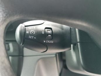 VAUXHALL VIVARO 1.5 Turbo D 2900 Dynamic Panel Van 6dr Diesel Manual L2 H1 Euro 