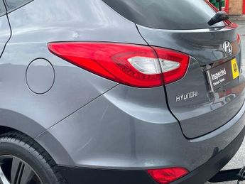 HYUNDAI IX35 2.0 CRDi Premium SUV 5dr Diesel Auto 4WD Euro 5 (134 bhp)