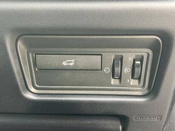 LAND ROVER RANGE ROVER EVOQUE 2.2 SD4 Pure Tech SUV 5dr Diesel Auto 4WD Euro 5 (s/s) (190 ps)