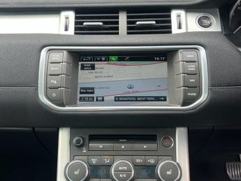 LAND ROVER RANGE ROVER EVOQUE 2.2 SD4 Pure Tech SUV 5dr Diesel Auto 4WD Euro 5 (s/s) (190 ps)