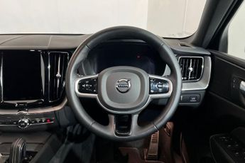 VOLVO XC60 2.0 B5 MHEV R-Design SUV 5dr Petrol Hybrid Auto AWD Euro 6 (s/s)
