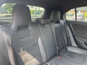 MERCEDES-BENZ A-CLASS 2.0 A200d AMG Line Hatchback 5dr Diesel 8G-DCT Euro 6 (s/s) (150