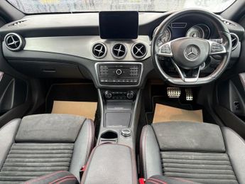 MERCEDES-BENZ GLA 2.1 GLA220d AMG Line (Premium) SUV 5dr Diesel 7G-DCT 4MATIC Euro