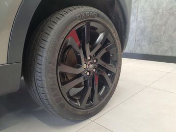 LAND ROVER DISCOVERY SPORT 2.0 TD4 HSE Black SUV 5dr Diesel Auto 4WD Euro 6 (s/s) (180 ps)