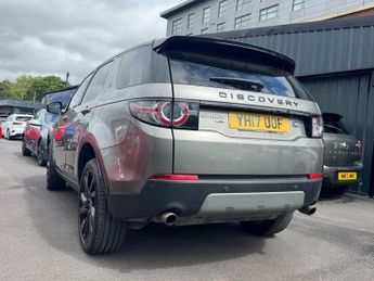 LAND ROVER DISCOVERY SPORT 2.0 TD4 HSE Black SUV 5dr Diesel Auto 4WD Euro 6 (s/s) (180 ps)