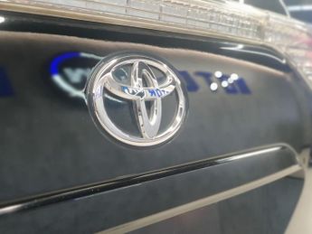 TOYOTA Estima Aeras G 2.4