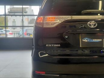 TOYOTA Estima Aeras G 2.4