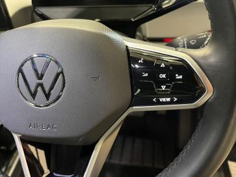 VOLKSWAGEN ID.3 Pro Performance 58kWh Life Hatchback 5dr Electric Auto (204 ps)
