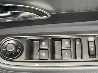 VAUXHALL MOKKA 1.6 SE SUV 5dr Petrol Manual 2WD Euro 5 (s/s) (115 ps) - AA INSP