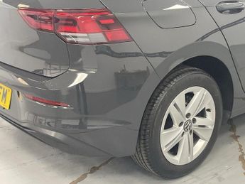 VOLKSWAGEN GOLF 1.5 TSI Life Hatchback 5dr Petrol Manual Euro 6 (s/s) (130 ps) -