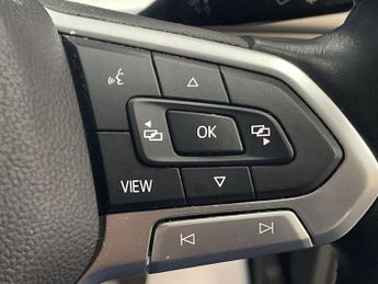 VOLKSWAGEN GOLF 1.5 TSI Life Hatchback 5dr Petrol Manual Euro 6 (s/s) (130 ps) -