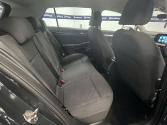 VOLKSWAGEN GOLF 1.5 TSI Life Hatchback 5dr Petrol Manual Euro 6 (s/s) (130 ps) -