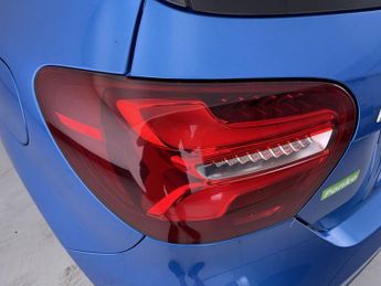 MERCEDES-BENZ A-CLASS 2.1 A200d Sport (Premium) Hatchback 5dr Diesel 7G-DCT Euro 6 (s/