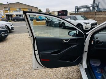HYUNDAI IONIQ 1.6 h-GDi SE Hatchback 5dr Petrol Hybrid DCT Euro 6 (s/s) (141 p