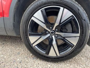 VOLVO XC40 1.5h T4 Recharge 10.7kWh R-Design SUV 5dr 