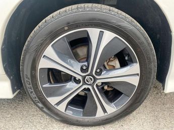 NISSAN LEAF 62kWh e+ N-Connecta Hatchback 5dr Electric Auto (217 ps)