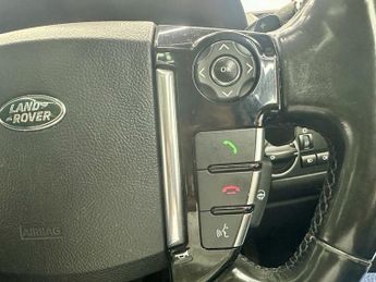 LAND ROVER DISCOVERY 4 3.0 SD V6 Landmark SUV 5dr Diesel Auto 4WD Euro 6 (s/s) (256 bhp