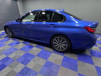 BMW 3 SERIES 2.0 320i M Sport Saloon 4dr Petrol Auto Euro 6 (s/s) (184 ps)