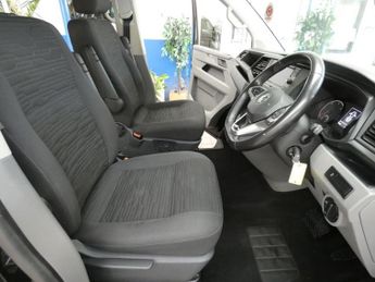 VOLKSWAGEN TRANSPORTER SHUTTLE 2.0 TDI SE Minibus Double Cab 5dr Diesel DSG LWB Euro 6 (s/s) (1