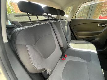 RENAULT CAPTUR 1.5 dCi ENERGY Dynamique S Nav SUV 5dr Diesel Auto Euro 6 (s/s) 