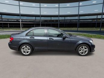 Mercedes C Class 1.6 C180 BlueEfficiency Executive SE Saloon 4dr Petrol G-Tronic+