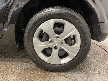 DACIA SANDERO 1.0 TCe Essential Hatchback 5dr Bi Fuel Manual Euro 6 (s/s) (100