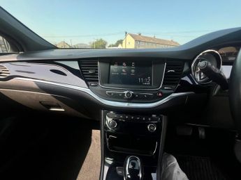VAUXHALL ASTRA 1.6 CDTi BlueInjection SRi Hatchback 5dr Diesel Auto Euro 6 (136