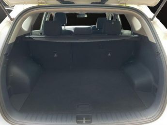 HYUNDAI TUCSON 1.7 CRDi Blue Drive SE Nav SUV 5dr Diesel DCT Euro 6 (s/s) (141 