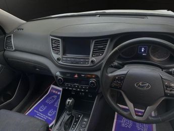 HYUNDAI TUCSON 1.7 CRDi Blue Drive SE Nav SUV 5dr Diesel DCT Euro 6 (s/s) (141 