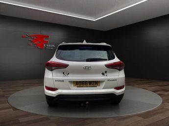 HYUNDAI TUCSON 1.7 CRDi Blue Drive SE Nav SUV 5dr Diesel DCT Euro 6 (s/s) (141 