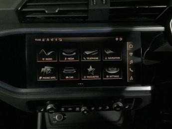 AUDI Q3 1.5 TFSI CoD 35 S line SUV 5dr Petrol S Tronic Euro 6 (s/s) (150