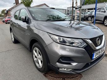 Nissan Qashqai 1.3 DIG-T Acenta Premium SUV 5dr Petrol Manual Euro 6 (s/s) (140