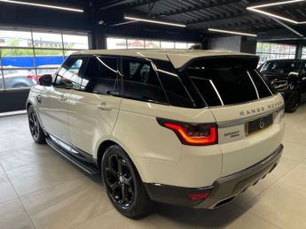 LAND ROVER RANGE ROVER SPORT 3.0 SD V6 HSE SUV 5dr Diesel Auto 4WD Euro 6 (s/s) (306 ps)