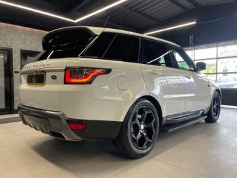 LAND ROVER RANGE ROVER SPORT 3.0 SD V6 HSE SUV 5dr Diesel Auto 4WD Euro 6 (s/s) (306 ps)