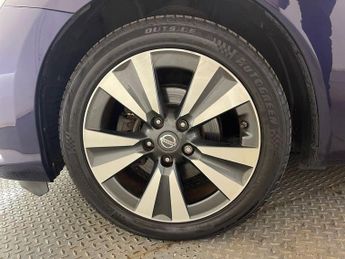 NISSAN PULSAR 1.2 DIG-T Tekna Hatchback 5dr Petrol XTRON Euro 6 (s/s) (115 ps)
